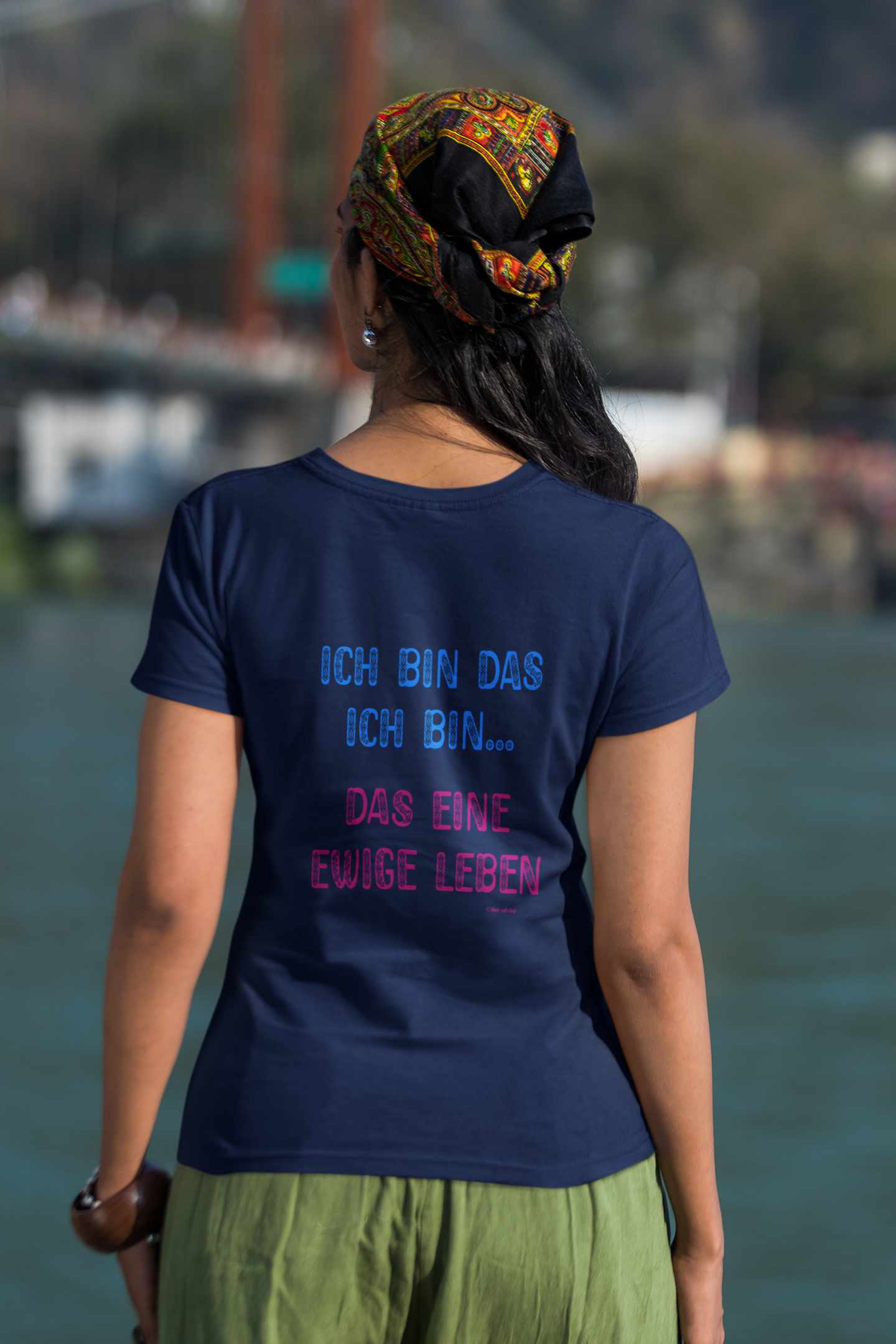 ICH BIN... Backside - Ein T-Shirt, das überzeugt – in Qualität und Tragekomfort.
